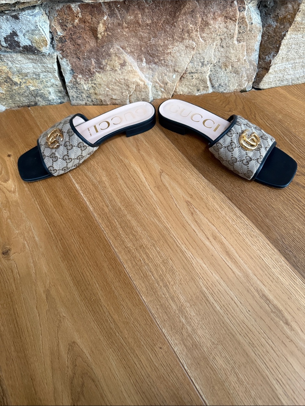 Gucci Sandals - Picture 3 of 9